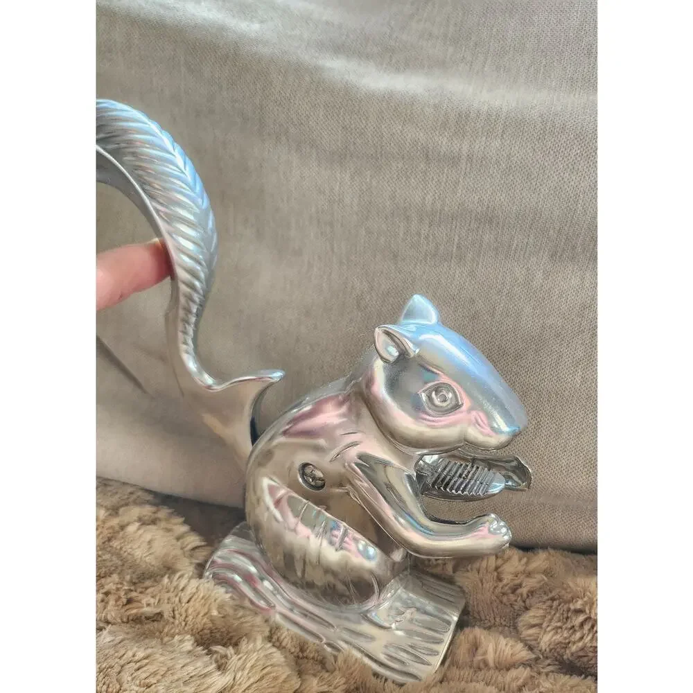 Davy Crack'It Squirrel Nutcracker